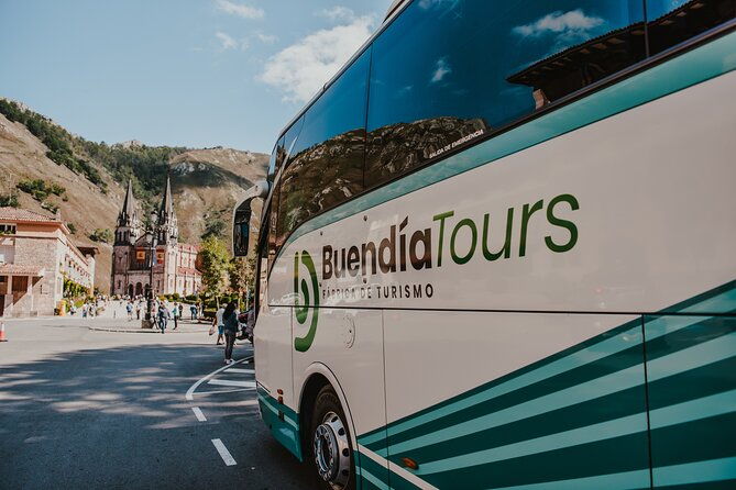 covadonga-lakes-sanctuary-and-cangas-de-onis-from-santander