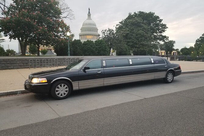 day-or-night-private-dc-monuments-tour-luxury-stretch-limo