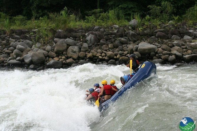 day-trip-to-pacuare-river-rafting-class-iii-iv-from-san-jose
