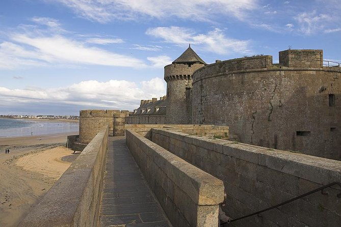 day-trip-with-a-local-driver-dinan-cancale-saint-malo-from-rennes-9-hours