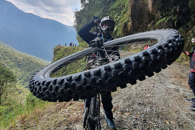 death-road-by-bike-full-suspension