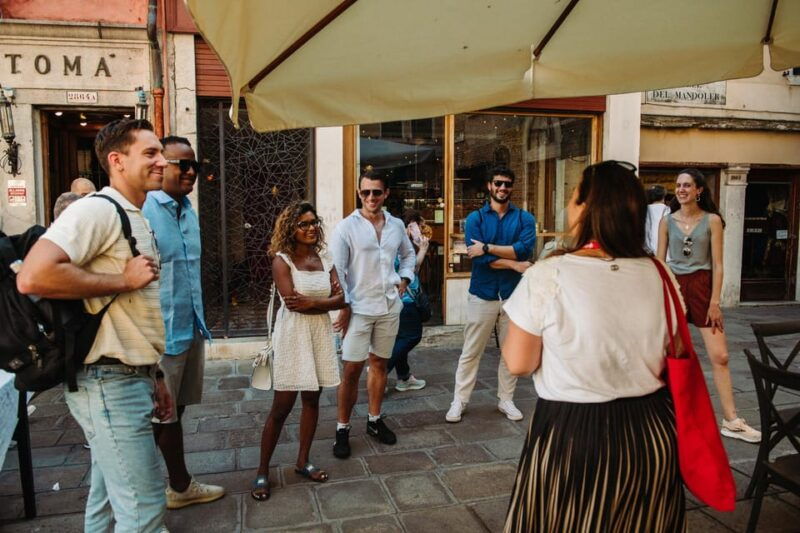 devour-venice-authentic-food-wine-guided-evening-tour