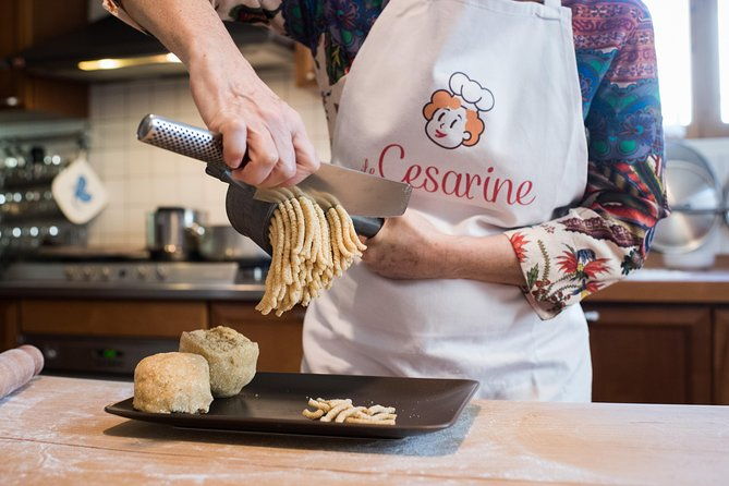 dining-experience-at-a-locals-home-in-santagnello-with-show-cooking