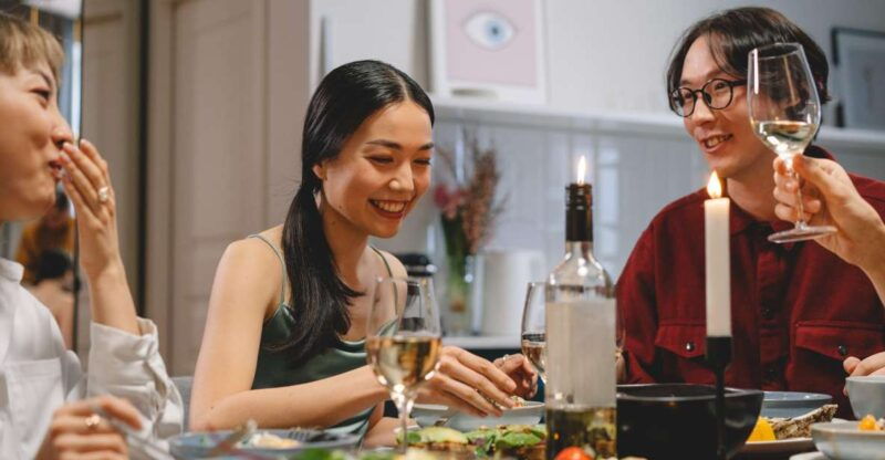 dinner-with-friends-milanese-apartment-dinner