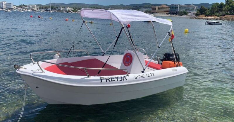 discover-the-ibiza-beaches-on-a-boat-without-license-8h