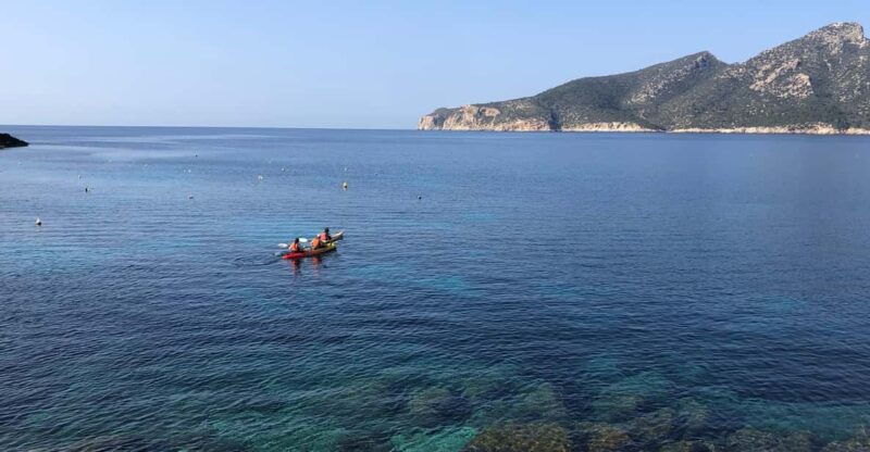 discover-the-island-dragonera-by-kayak-and-on-foot