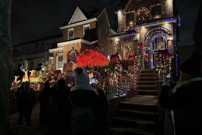 dyker-heights-christmas-holiday-lights-private-guided-tour
