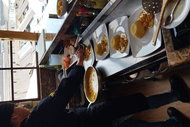 ecuadorian-cooking-classes-rooftop-english