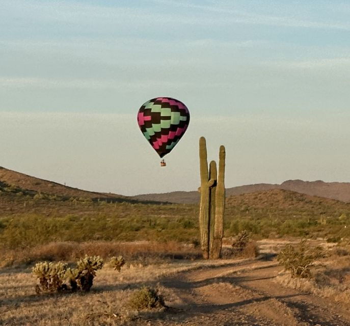 epic-sonoran-sunrise-balloon-flight