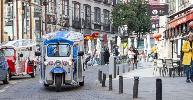 explore-madrids-top-sights-on-an-electric-tuk-tuk-tour