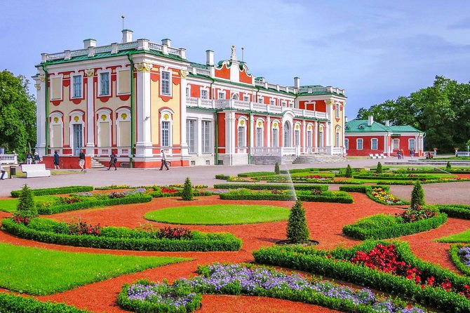 explore-the-instaworthy-spots-of-tallinn-with-a-local