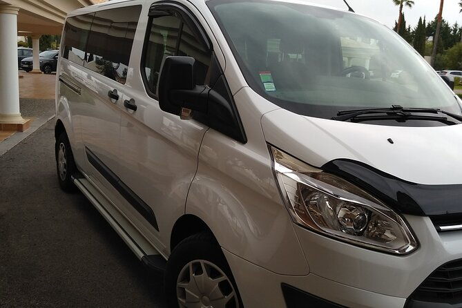 faro-airport-private-transfers-minibuses-8-seats