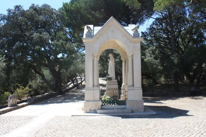 fatima-spiritual-full-day-private-tour-from-lisbon-2