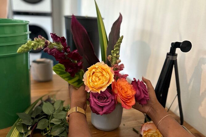 floral-workshop-at-bloom-and-gather-houston