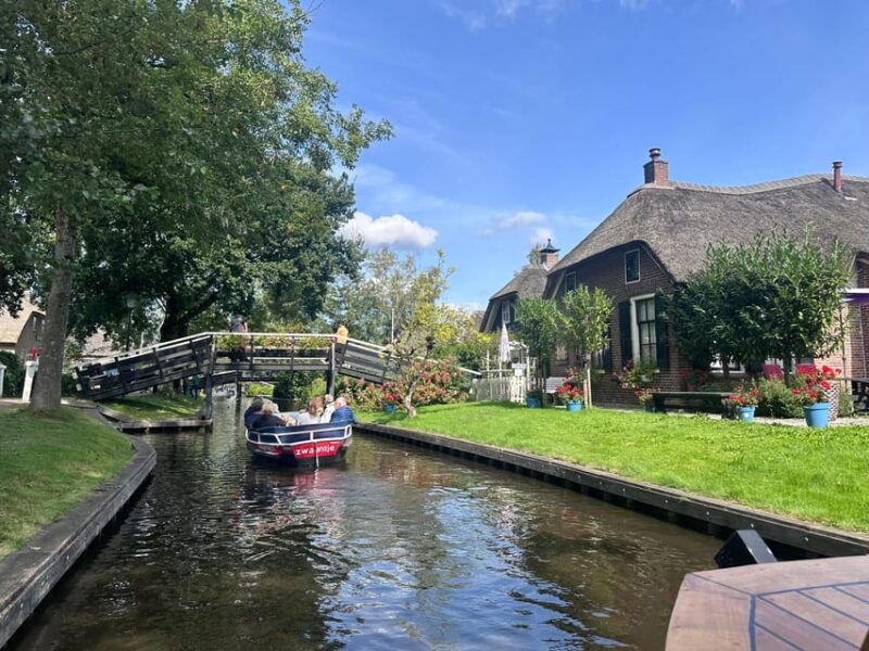 from-amsterdam-transfer-to-giethoorn