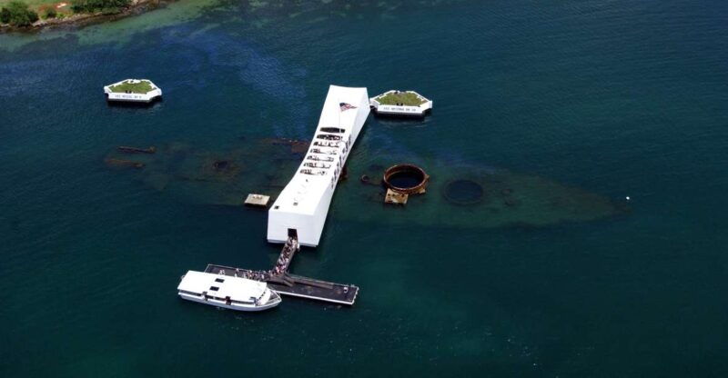 from-honolulu-harbor-private-custom-tour-on-oahu