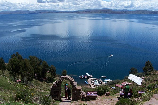 from-la-paz-titicaca-lake-sun-island-by-bus-round-trip
