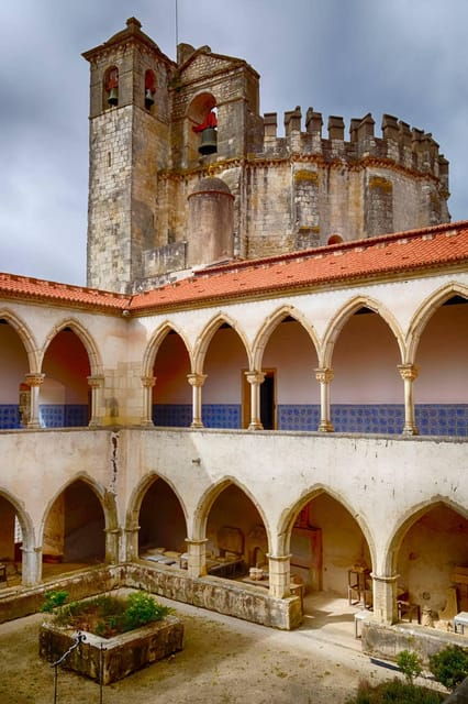 from-lisbon-privat-knights-templar-castle-tomar-day-trip