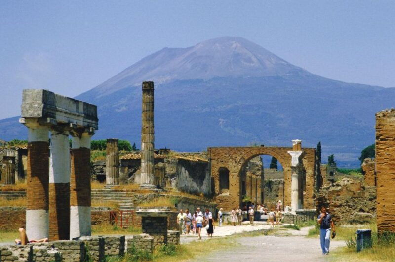from-naples-private-tour-to-pompeii-sorrento-and-amalfi