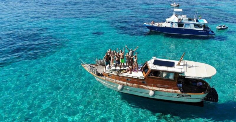from-palau-wooden-boat-tour-to-la-maddalena-archipelago