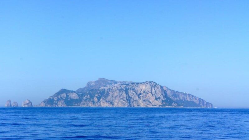 from-positano-capri-island-group-cruise-with-blue-grotto