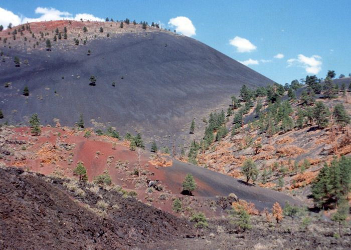 from-sedona-or-flagstaff-ruins-volcanoes-small-group-tour