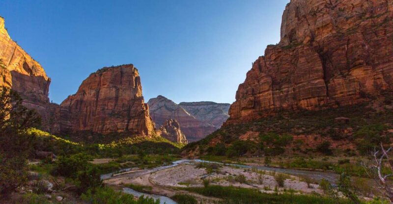 from-springdale-greater-zion-scenic-hiking-tour