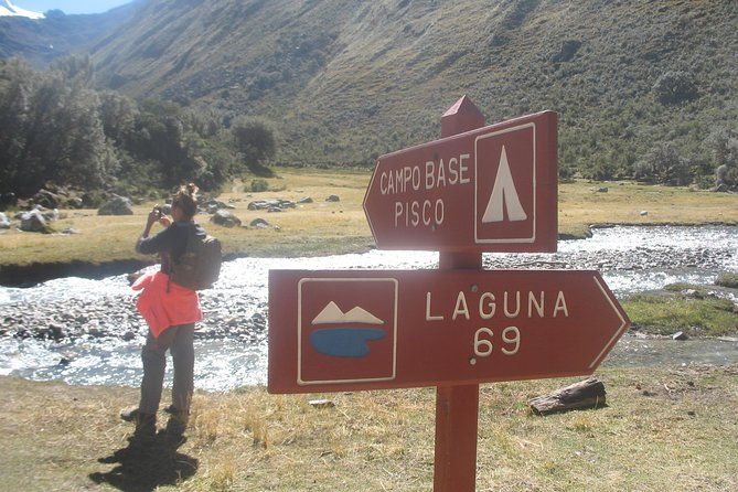 full-day-hike-to-lake-69-in-the-cordillera-blanca-from-huaraz-peru