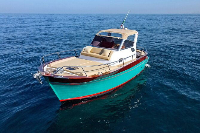 full-day-private-boat-tour-to-gulf-of-naples-ischia-procida