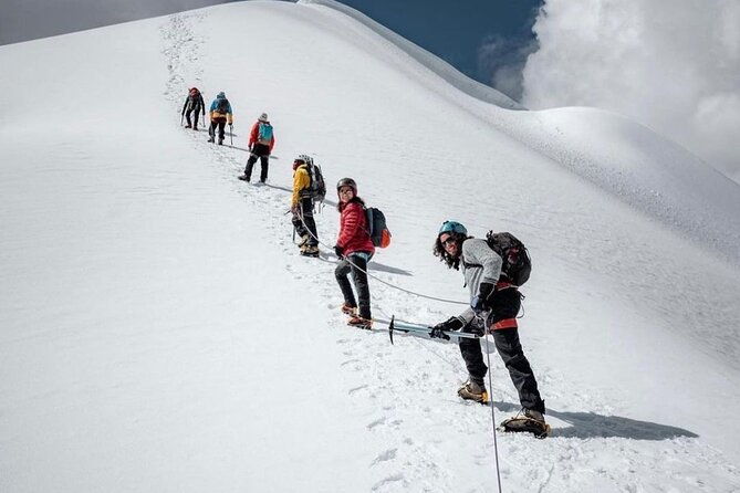full-day-tour-in-nevado-mateo-summit-cordillera-blanca