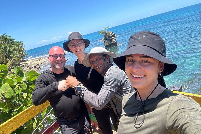 gandoca-manzanillo-hike-tour-with-dolphin-watching