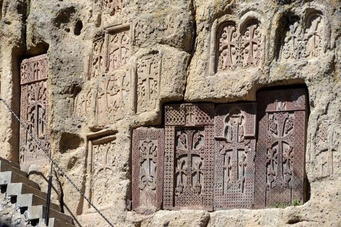 garni-tatev-karahundj-zvartnots-echmiadzin-4-days-in-armenia-from-yerevan