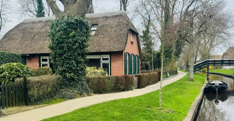 giethoorn-exclusive-private-tour-of-the-dutch-venice