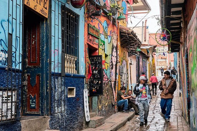 graffiti-city-tour-at-bogota-zone