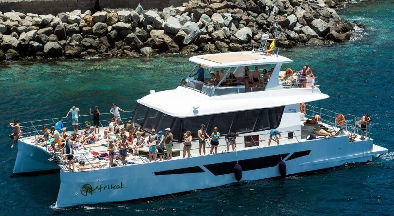 gran-canaria-afternoon-catamaran-cruise-with-food-drink