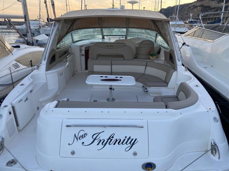 gran-canaria-excursion-on-private-yacht-with-drinks-lunch-and-snorkeling