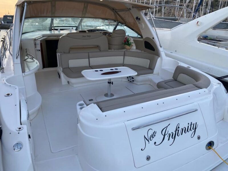 gran-canaria-yacht-excursion-with-drinks-lunch-and-snorkeling
