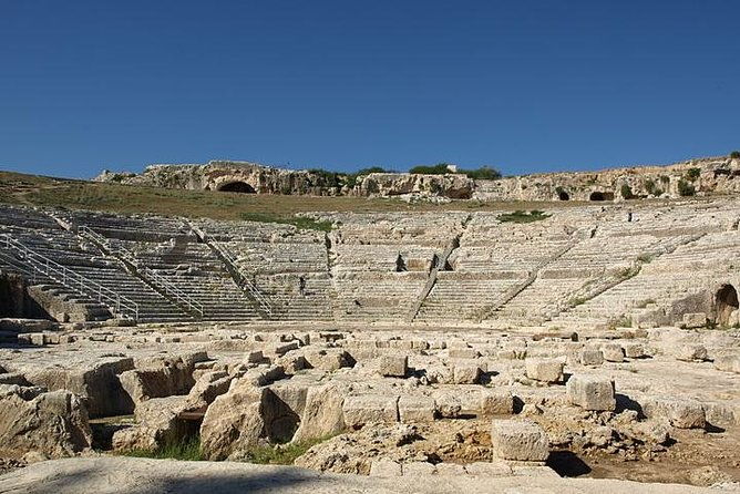 greek-theater-ortigia-walking-tour