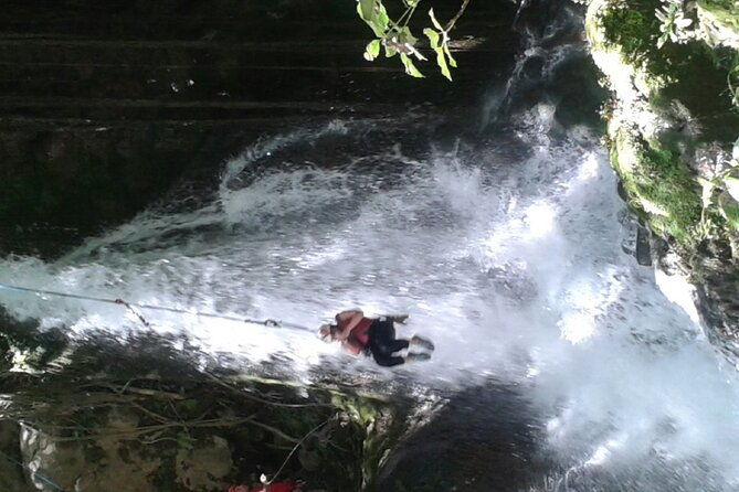 guachipelin-waterfall-canyoning-rappel-hot-springs-lunch-buffet