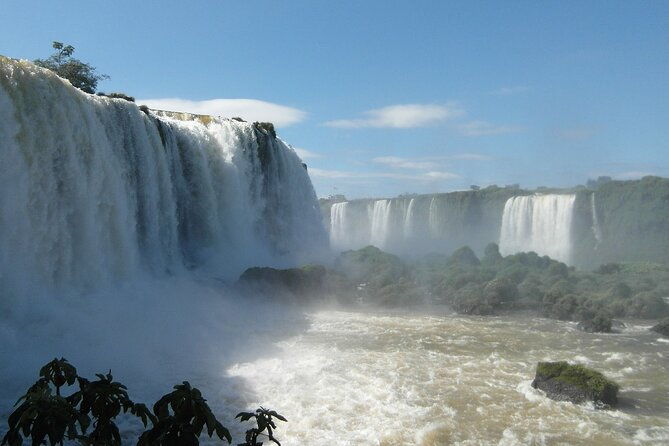 guided-tour-brazilian-falls-and-bird-park-exploration