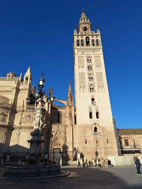 guided-tour-in-the-cathedral-of-seville