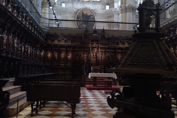 guided-visit-to-the-cathedral-of-malaga-and-its-surroundings