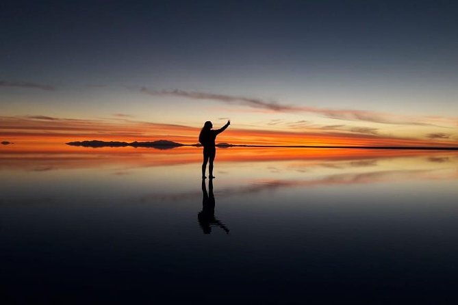 half-day-trip-to-uyuni-salt-flats-sunset-included