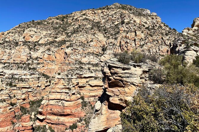 hike-and-heal-couples-relationship-in-sedona-healing-red-rocks