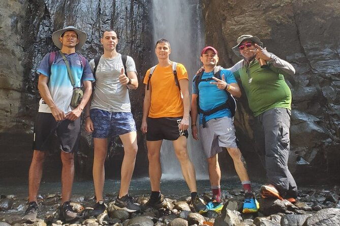 hike-tamanique-falls-and-visit-el-tunco-beach-from-san-salvador