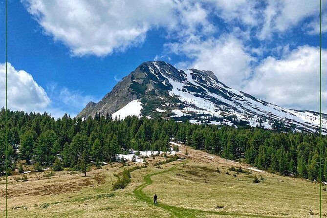 hiking-in-hajla-peak-2403m