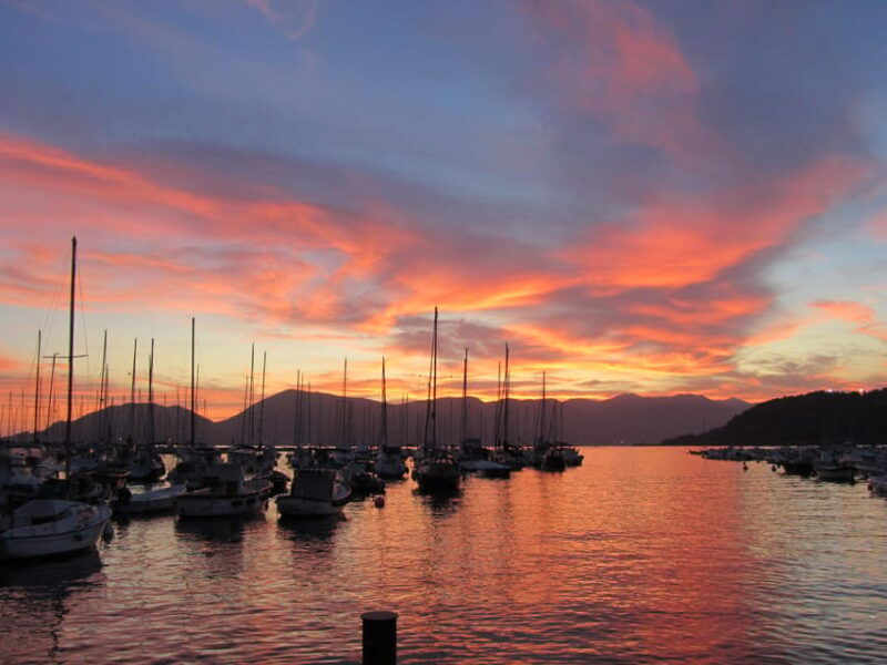 holiday-gulf-of-poets-boat-tour-and-tasting
