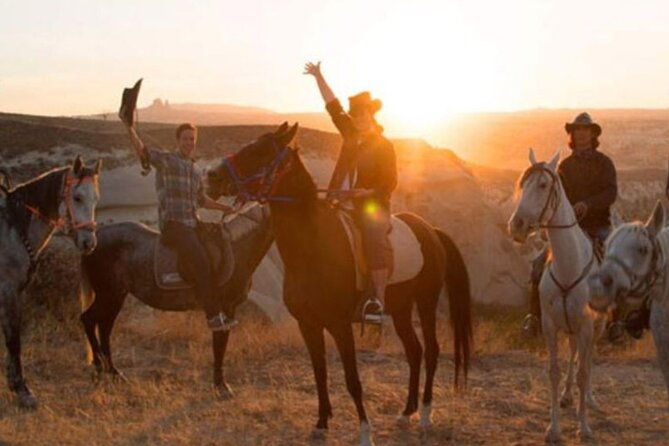 horse-riding-in-cappadocia-through-fairy-chimeys