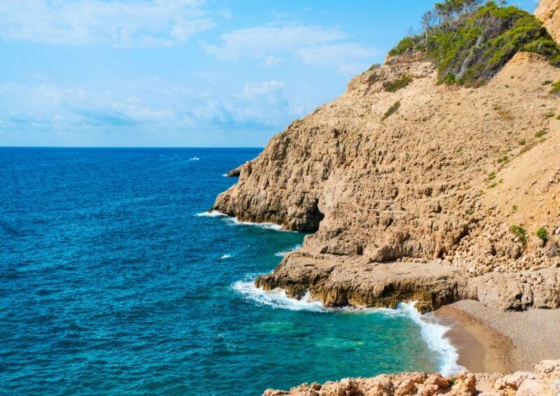 hospitalet-cruise-and-snorkeling-in-llop-mari-cave