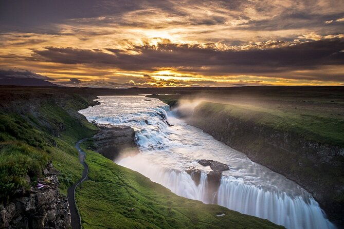 iceland-stopover-3-day-tour-golden-circle-geysers-glaciers